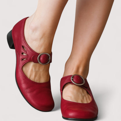 Clara - Escote Elegante en Ecopiel