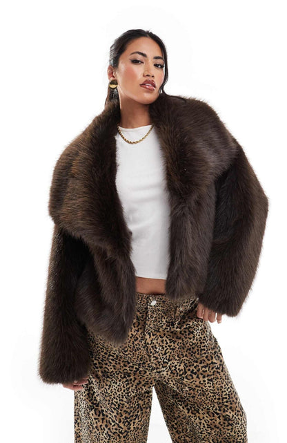 Abrigo corto de pelo