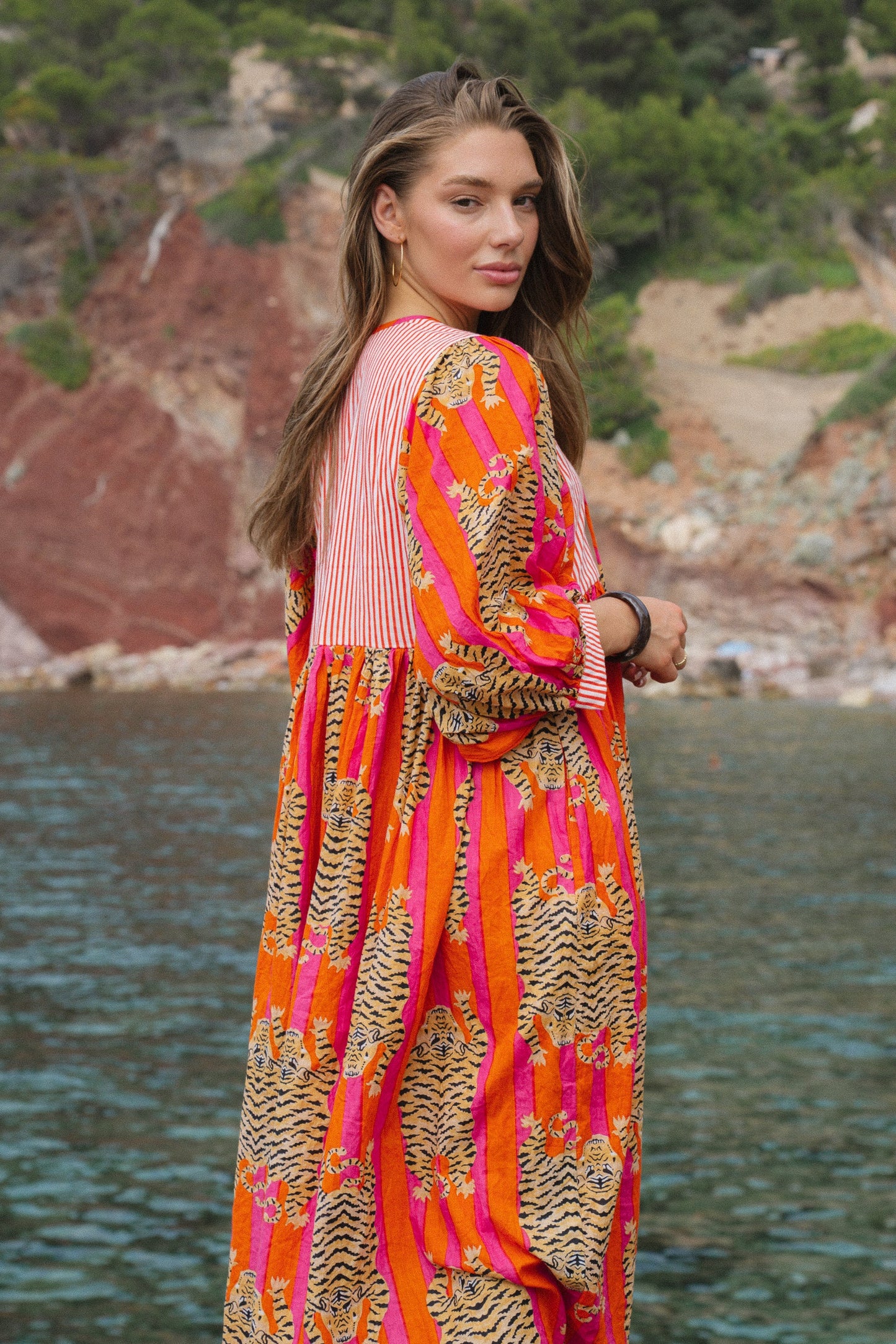 Vestido Rang (रंग) – Color